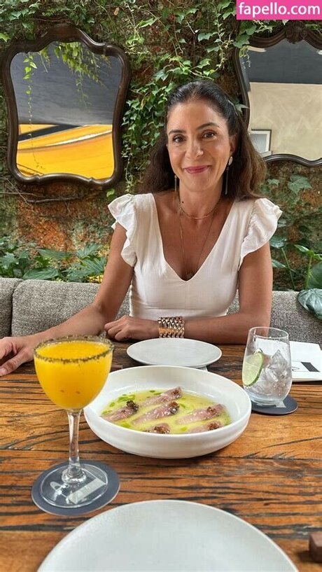 Gigi Vilela star hot pictures