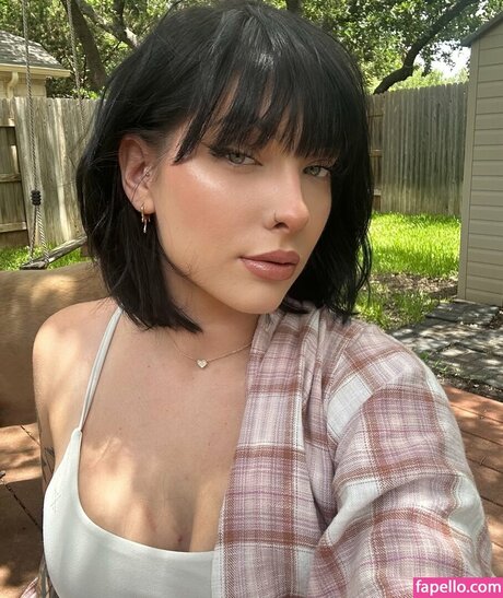 Juliakins star porn galleries