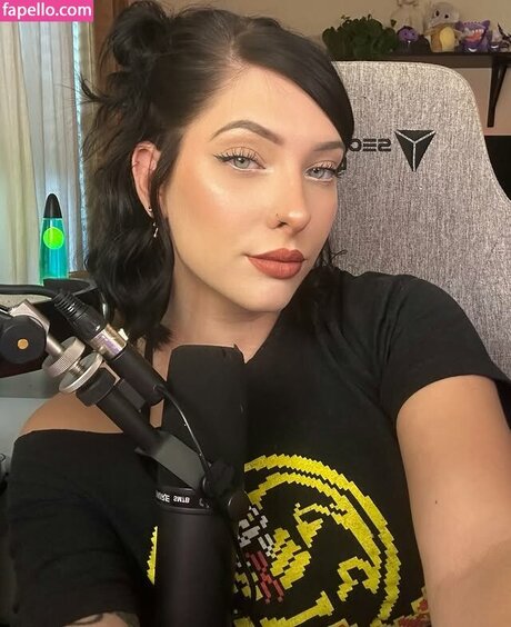 Juliakins free pornstar photos