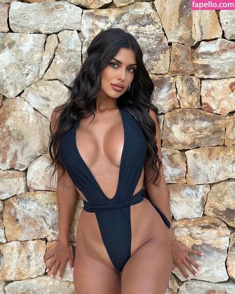 Martita Estevez model best pic