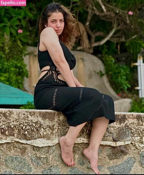 Jasmine Sandlas star nude image