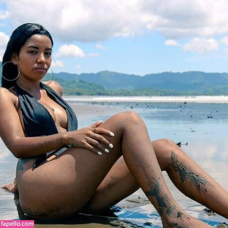 Melanie Noelia nice actress pictures