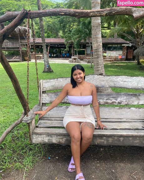 Melanie Noelia sexy star pictures