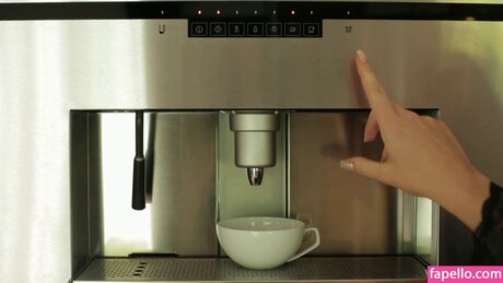 lesbian kissing onlyfans pretty gallery