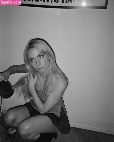 Maddie Phillips hot star img