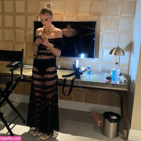 Maddie Phillips beautiful star img