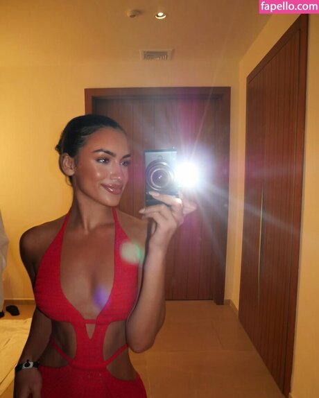 Ariana Barrett high quality pornstar pics