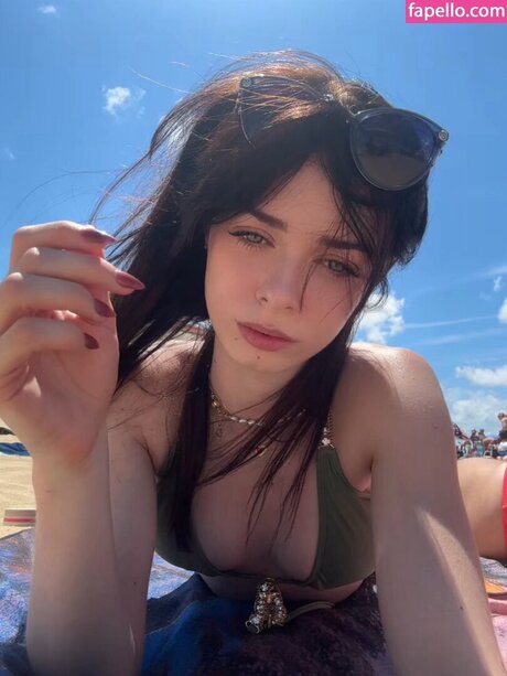 Carmaxlla model porn pic