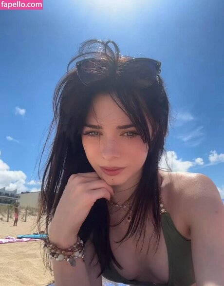 Carmaxlla nudes actress pictures