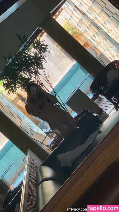 Mislaneully nudes star picture