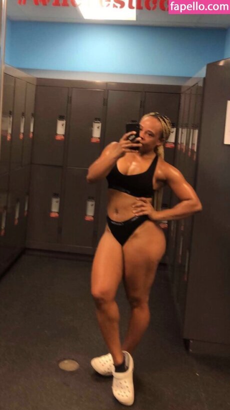 iamcassfit model nude archive