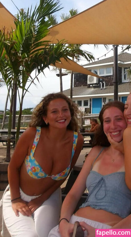 Nina Cotroneo erotic pornstar gallery