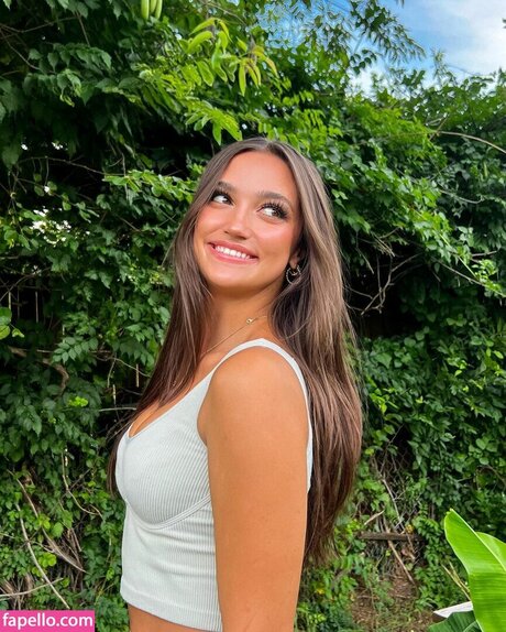 Katie Thompson xxx model pics