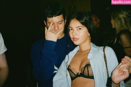 Ana Rackz model pornographic images