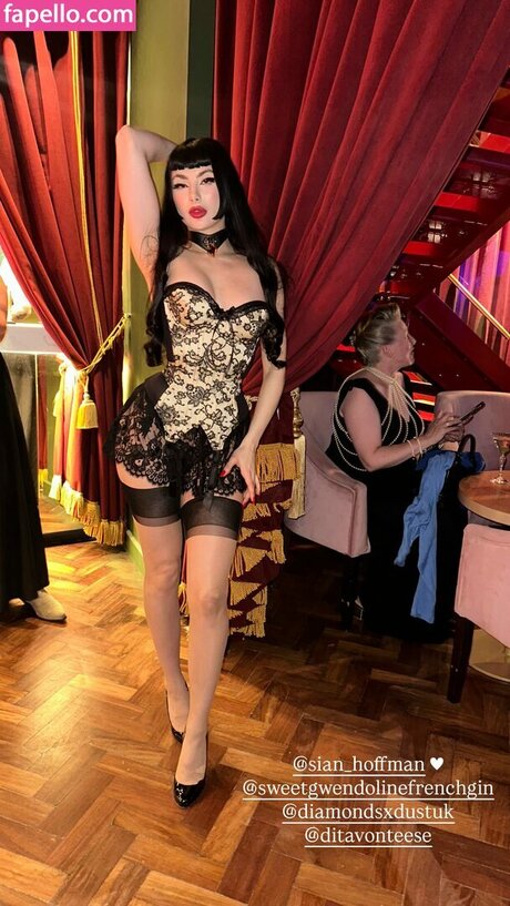 SweetSeverine model pornographic photo