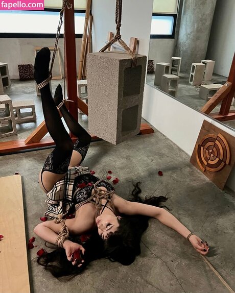 SweetSeverine hot actress images