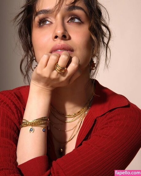 Shraddha Kapoor model beautiful galleries