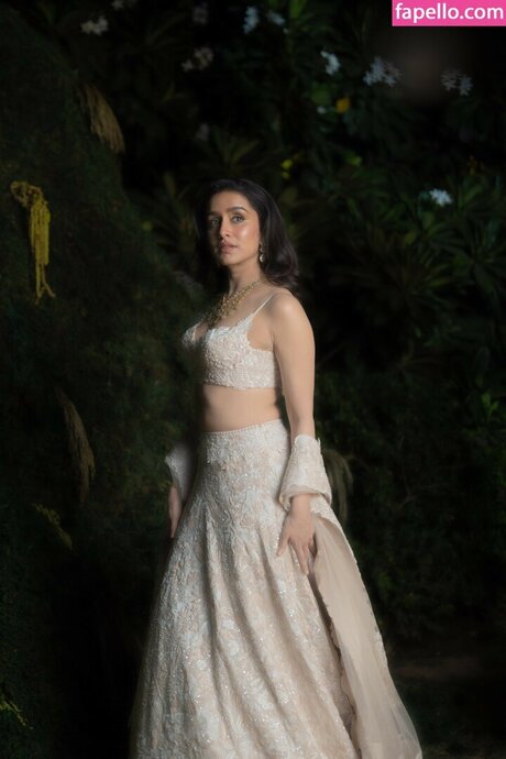 Shraddha Kapoor model naked photo