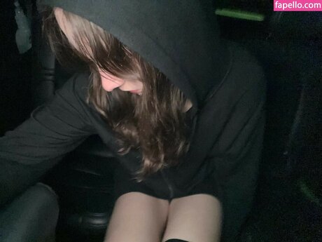 Ella Woolsey pretty star pic