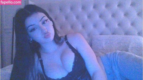 hldmahnd star nude photos