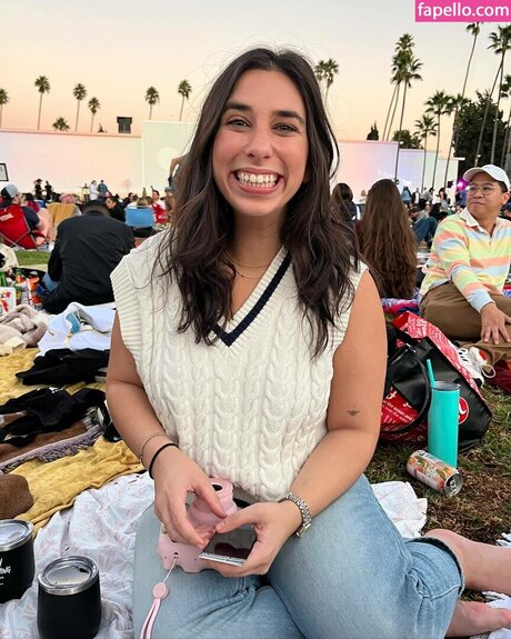 Brooke Averick model naked image