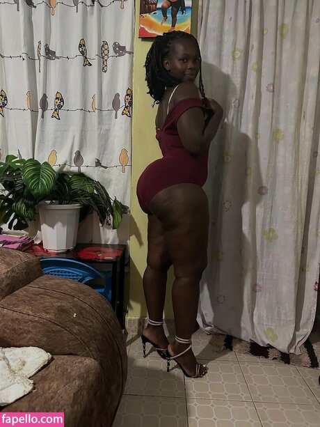 Edna Anjela sexy actress picture