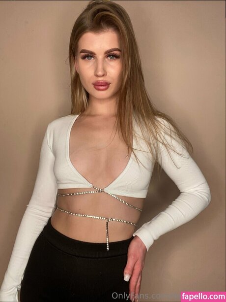 Daria Dollface pornstar naked galleries