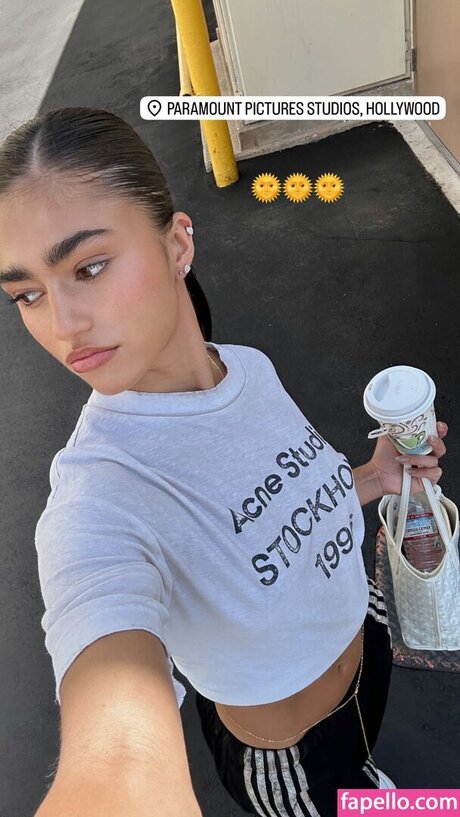 swimming pool onlyfans beautiful images