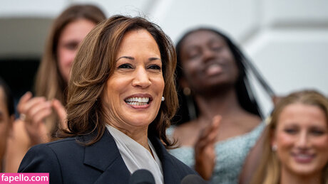 Kamala Harris star naked pictures