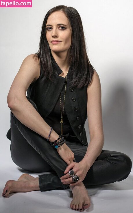 evagreen model erotic pics