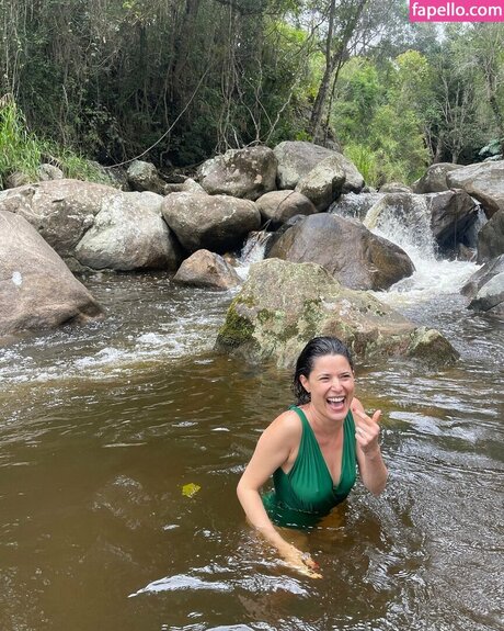 Manuela Do Monte free star picture