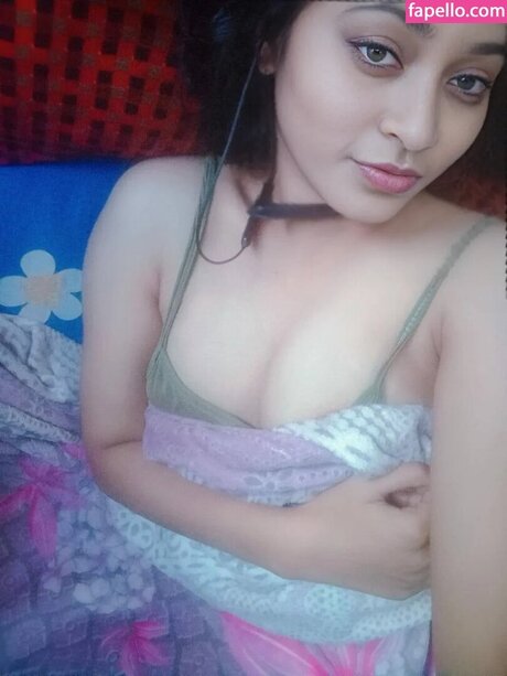 Reya Ghosh erotic actress images