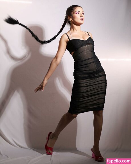 Avneet Kaur top pornstar photo