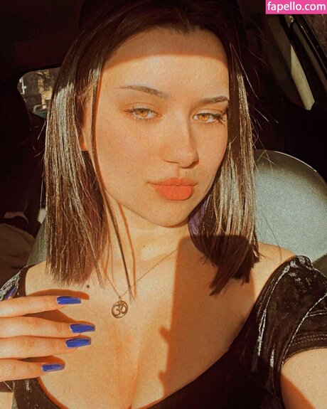 Sierra Elizabeth hot actress photos