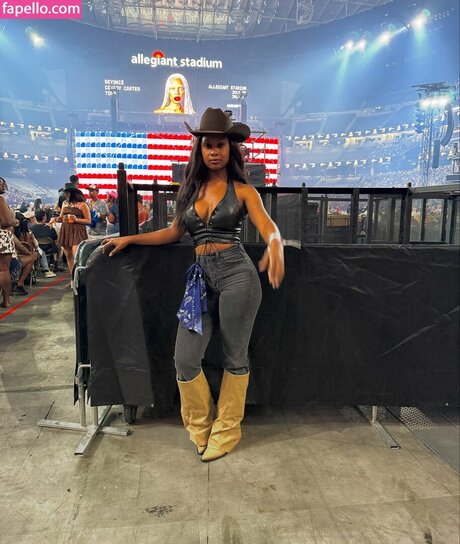 Ashley Cunningham nudes actress picture