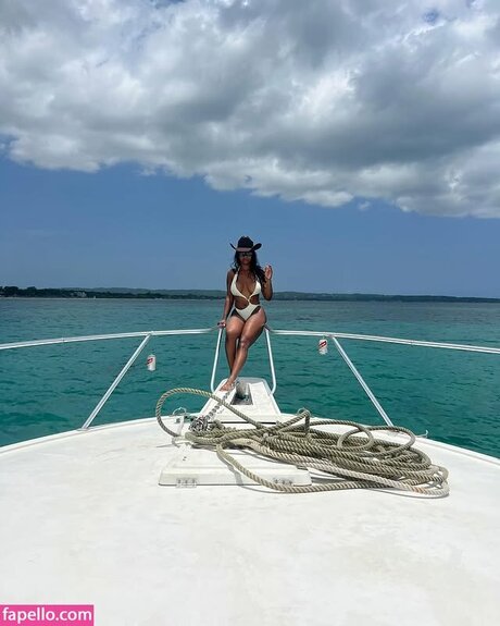 Ashley Cunningham sexy star photo