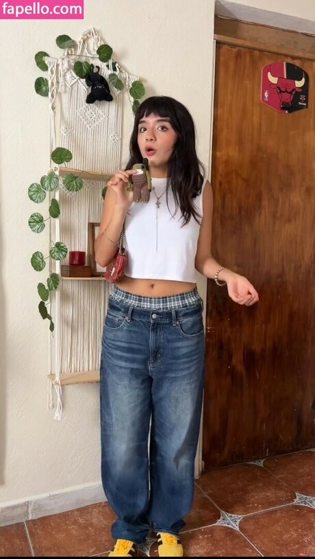 Om4ly high quality model photo