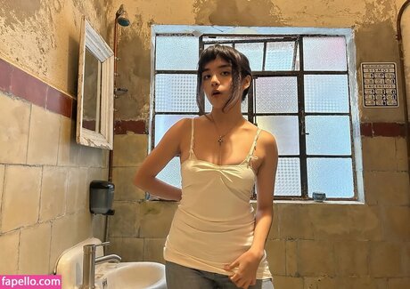 Om4ly model naked images