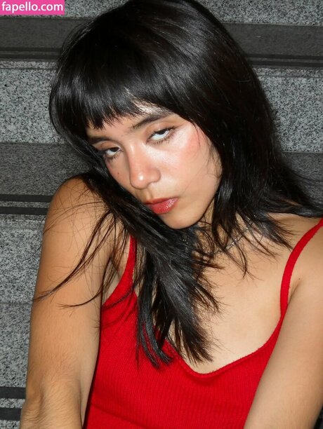 Om4ly top model photos