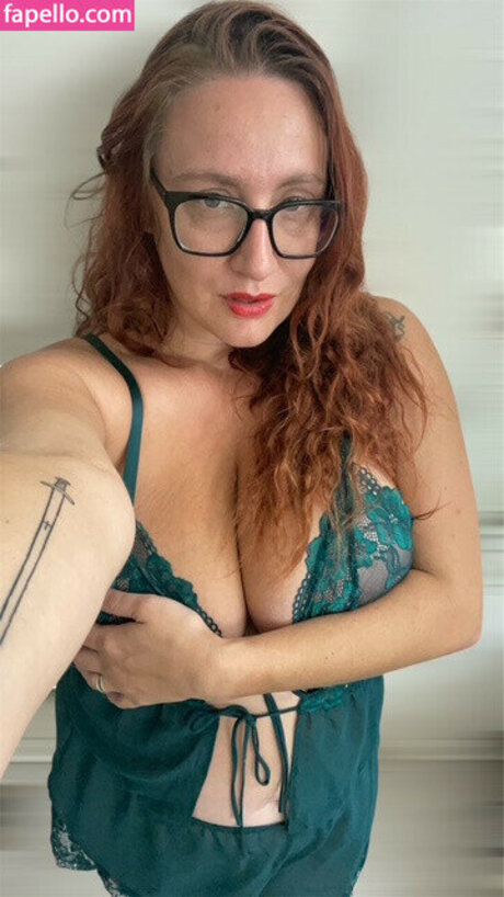 RefashionedHippie erotic model pictures