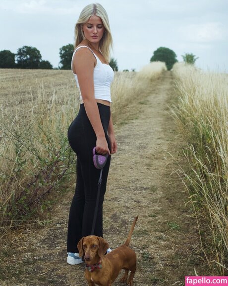 Issy Anderson star adult images