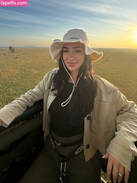 adolladola model pornographic img