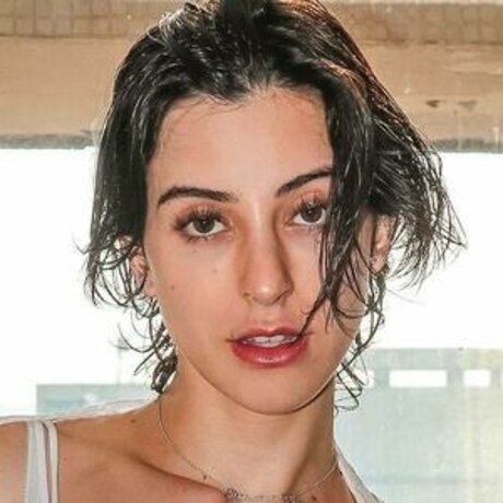 Zelonguinho pornstar beautiful photos