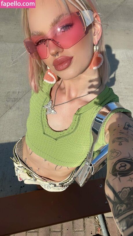 Gtayy STARGIRL model hd img