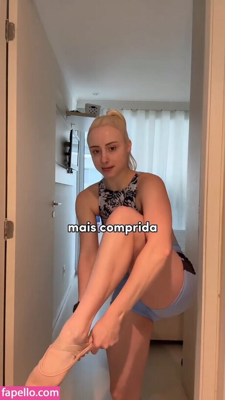 blonde college onlyfans top photo