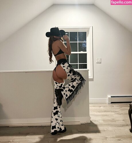 Hayden Franz model nude image