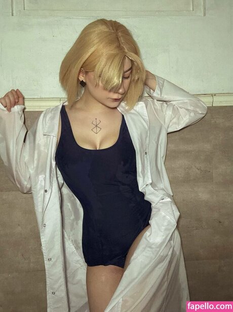 Hazukoshi star nude gallery