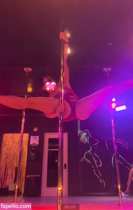 tarantunya model porn photos