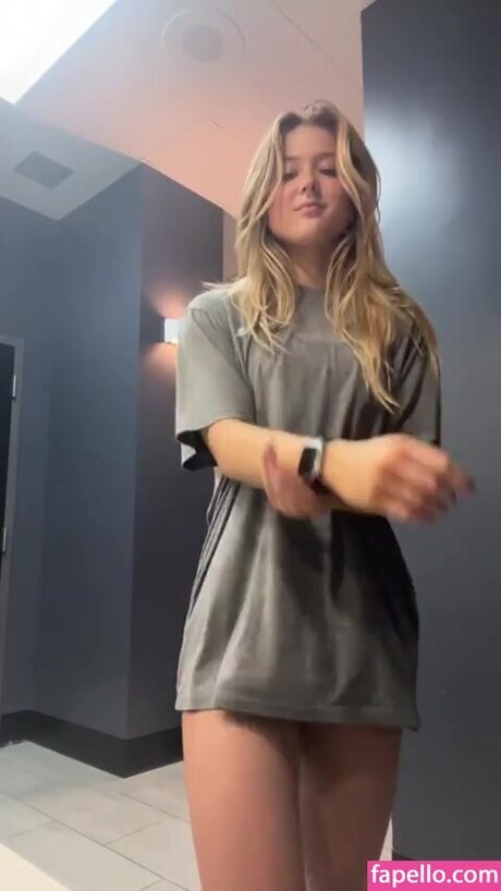 Emma Lanyi erotic actress photo