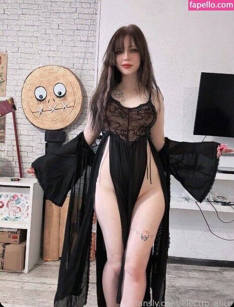 Electro Alice top star pics